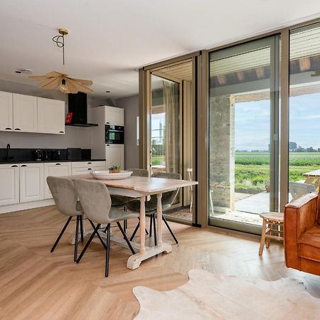 Appartement De Dageraad In Monumentale Boerderij Kimswerd Eksteriør billede