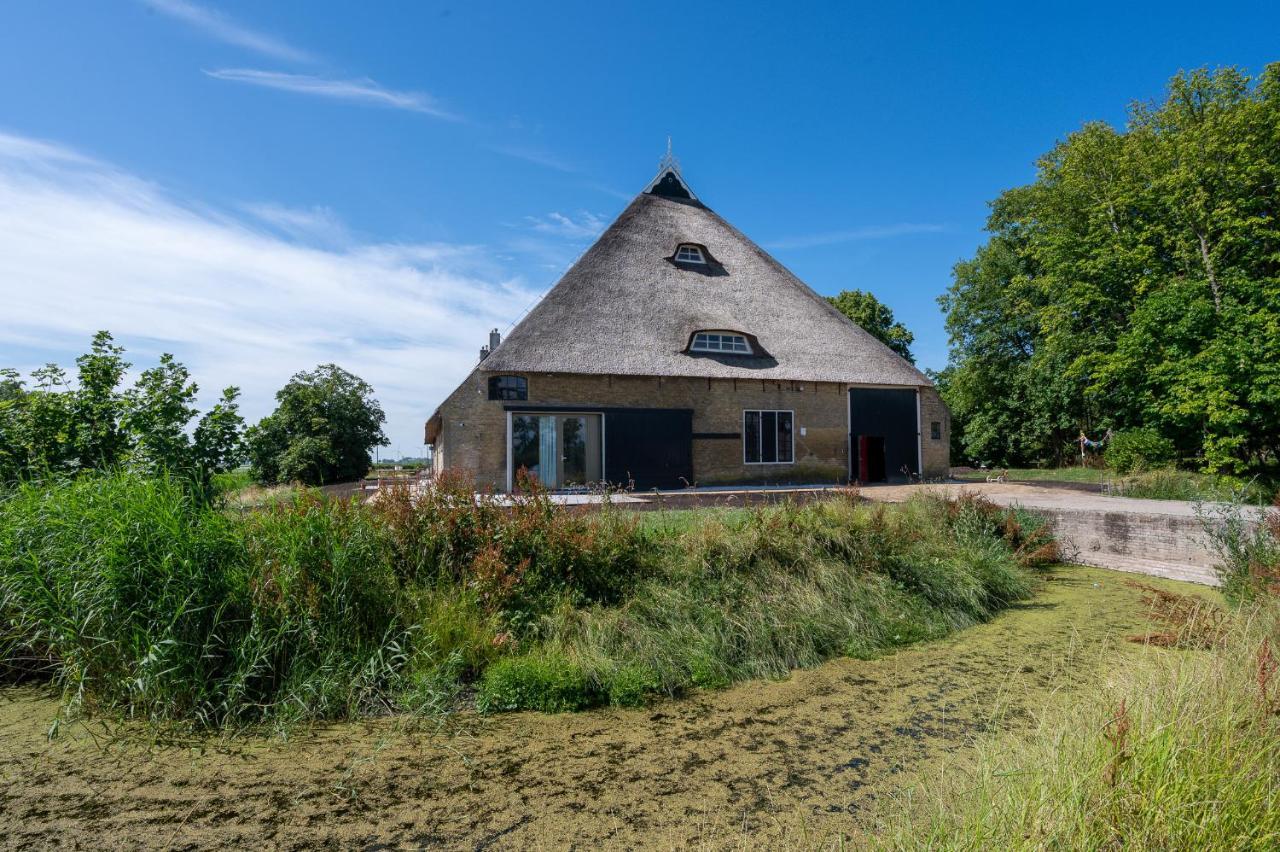 Appartement De Dageraad In Monumentale Boerderij Kimswerd Eksteriør billede