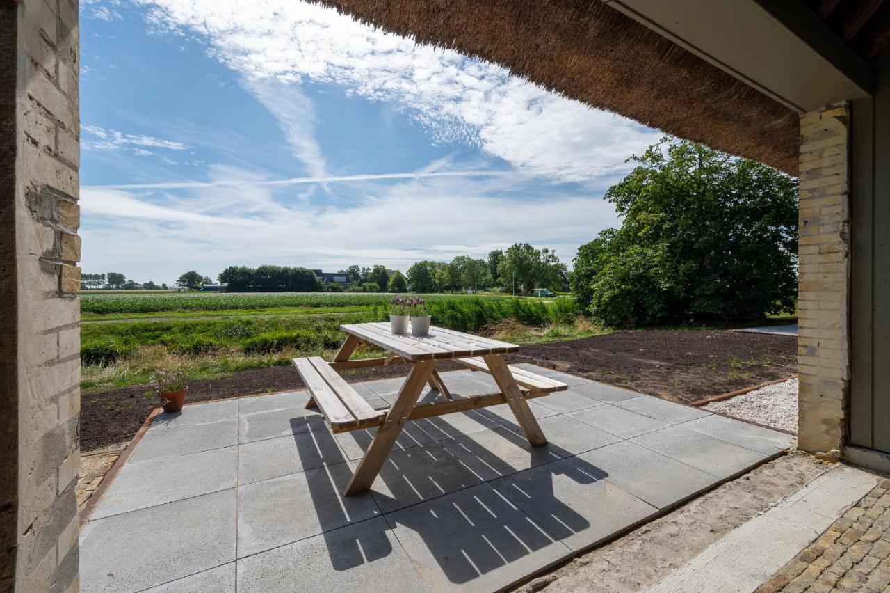 Appartement De Dageraad In Monumentale Boerderij Kimswerd Eksteriør billede