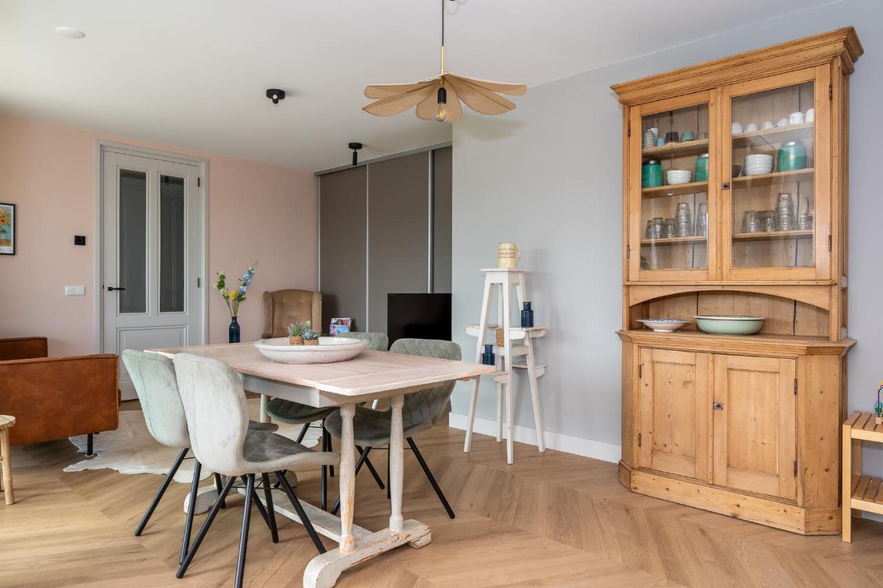 Appartement De Dageraad In Monumentale Boerderij Kimswerd Eksteriør billede