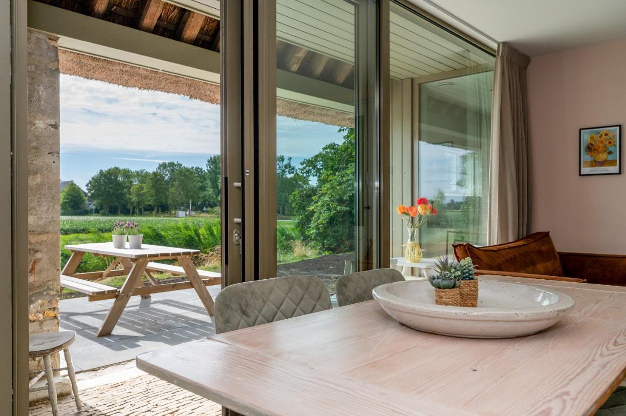 Appartement De Dageraad In Monumentale Boerderij Kimswerd Eksteriør billede