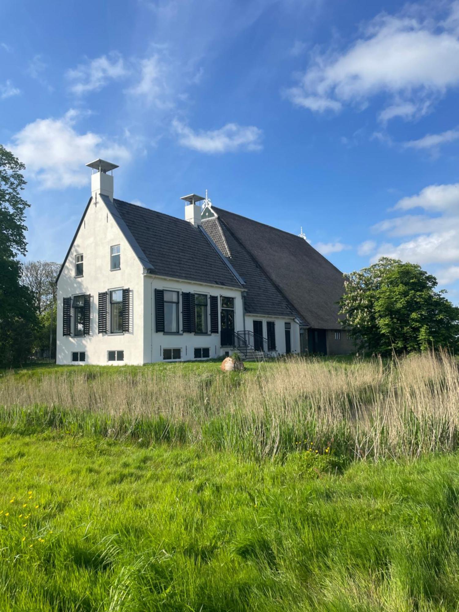 Appartement De Dageraad In Monumentale Boerderij Kimswerd Eksteriør billede